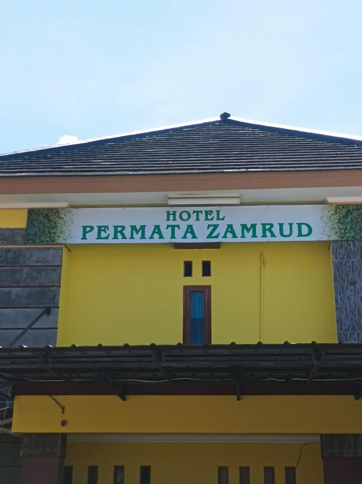 Hotel Permata Zamrud Cirebon Exterior foto